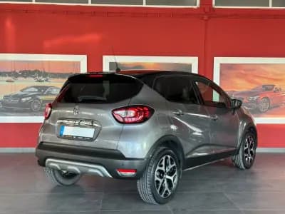 Vendo Renault Captur 2017 - 15990 EUR, 80345 km - AUTO.MOTO.pt