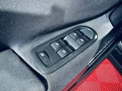 Sell Renault Mégane Break 2007 - 3990 EUR, 290812 km - AUTO.MOTO.pt