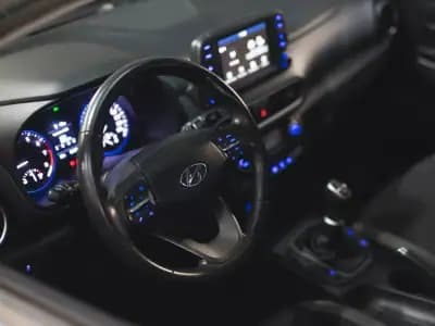 Vendo Hyundai Kauai 2020 - 15990 EUR, 60000 km - AUTO.MOTO.pt