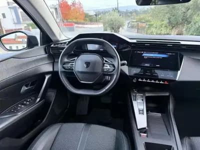 Vendo Peugeot 308 2022 - 21999 EUR, 128000 km - AUTO.MOTO.pt