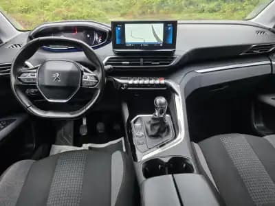 Vendo Peugeot 3008 2021 - 21900 EUR, 148000 km - AUTO.MOTO.pt