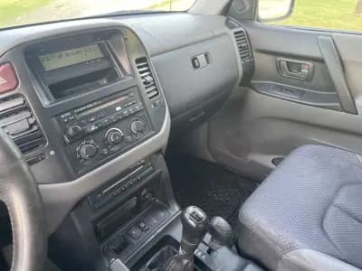 Vendo Mitsubishi Pajero 2000 - 15900 EUR, 277000 km - AUTO.MOTO.pt