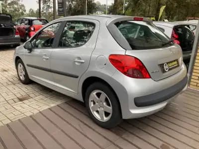 Sell Peugeot 207 2007 - 4990 EUR, 227955 km - AUTO.MOTO.pt