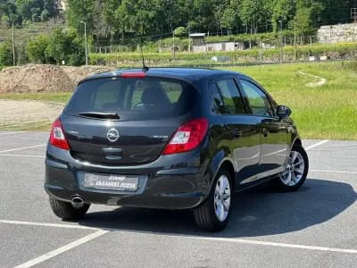Vendo Opel Corsa 2014 - 10750 EUR, 180180 km - AUTO.MOTO.pt