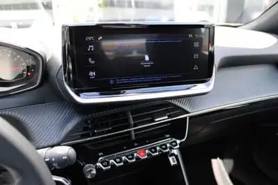 Sell Peugeot 2008 2024 - 21900 EUR, 4400 km - AUTO.MOTO.pt