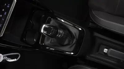 Vendo Citroën C3 2025 - 18350 EUR, 24000 km - AUTO.MOTO.pt