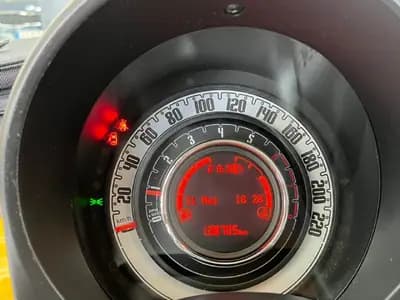 Vendo Fiat 500 2018 - 9500 EUR, 141121 km - AUTO.MOTO.pt