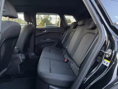 Vendo Audi Q4 e-tron 2022 - 36990 EUR, 56000 km - AUTO.MOTO.pt