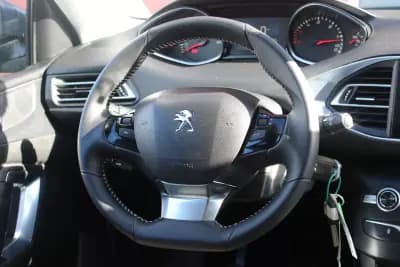 Vendo Peugeot 308 SW 2019 - 11990 EUR, 176000 km - AUTO.MOTO.pt