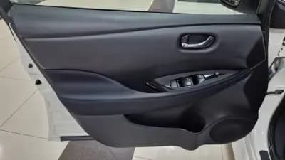 Sell Nissan Leaf 2018 - 17950 EUR, 108446 km - AUTO.MOTO.pt