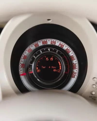 Vendo Fiat 500 2014 - 7950 EUR, 149000 km - AUTO.MOTO.pt