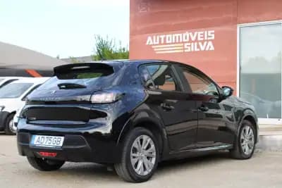 Sell Peugeot e-208 2020 - 13990 EUR, 144000 km - AUTO.MOTO.pt