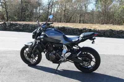 Sell Yamaha MT 07 2015 - 5900 EUR, 22000 km - AUTO.MOTO.pt