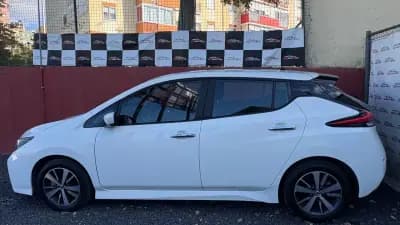 Vendo Nissan Leaf 2021 - 14400 EUR, 43000 km - AUTO.MOTO.pt