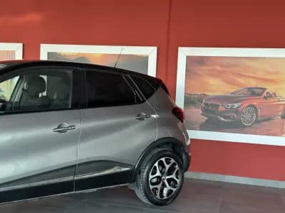Vendo Renault Captur 2017 - 15990 EUR, 80345 km - AUTO.MOTO.pt