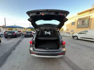 Sell Mercedes-Benz GLB 200 2021 - 28450 EUR, 180000 km - AUTO.MOTO.pt