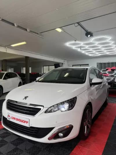 Sell Peugeot 308 2017 - 9900 EUR, 134755 km - AUTO.MOTO.pt