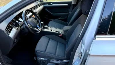 Vendo Volkswagen Passat Variant 2021 - 20900 EUR, 148000 km - AUTO.MOTO.pt