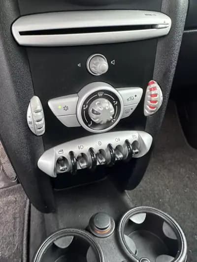 Vendo MINI 2009 - 6900 EUR, 190000 km - AUTO.MOTO.pt