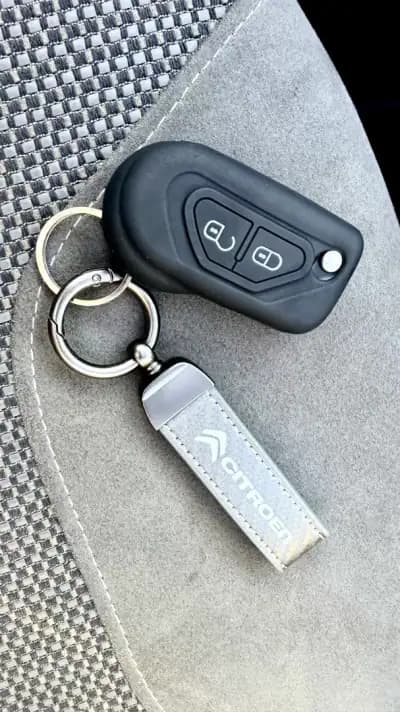 Vendo Citroën DS3 2015 - 10900 EUR, 86723 km - AUTO.MOTO.pt