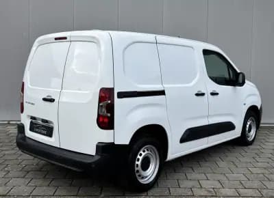 Vendo Peugeot Partner 2020 - 13990 EUR, 135000 km - AUTO.MOTO.pt