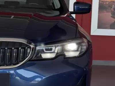 Vendo BMW 318 2022 - 31990 EUR, 121526 km - AUTO.MOTO.pt