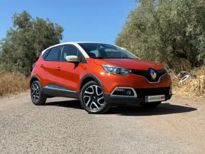 Vendo Renault Captur 2016 - 11900 EUR, 102000 km - AUTO.MOTO.pt