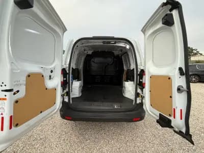 Sell Ford Transit Courier 2019 - 9990 EUR, 169990 km - AUTO.MOTO.pt