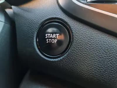 Vendo Renault Mégane 2016 - 14990 EUR, 179000 km - AUTO.MOTO.pt