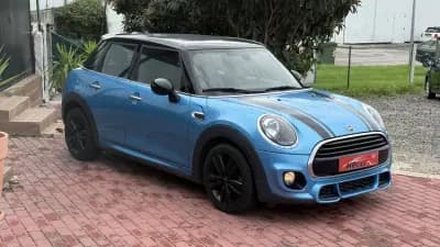 Vendo MINI Cooper 2018 - 19990 EUR, 102000 km - AUTO.MOTO.pt