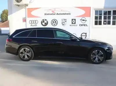 Vendo Mercedes-Benz E 220 2024 - 55980 EUR, 29555 km - AUTO.MOTO.pt