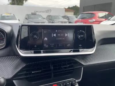 Vendo Peugeot 208 2022 - 12350 EUR, 44738 km - AUTO.MOTO.pt