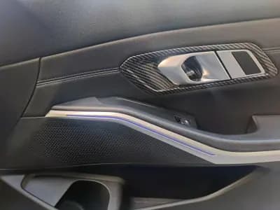 Vendo BMW 320 2020 - 31000 EUR, 130000 km - AUTO.MOTO.pt