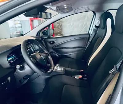 Sell Renault Zoe 2021 - 21990 EUR, 60654 km - AUTO.MOTO.pt