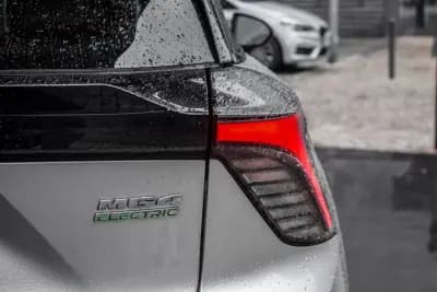 Sell MG MG4 2023 - 19450 EUR, 19778 km - AUTO.MOTO.pt