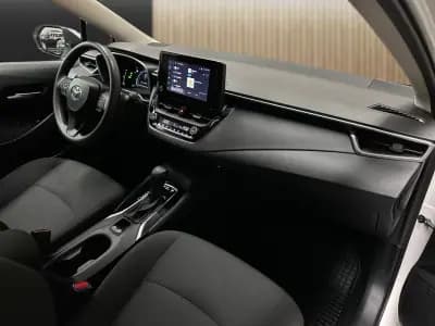 Sell Toyota Corolla 2024 - 25500 EUR, 72000 km - AUTO.MOTO.pt