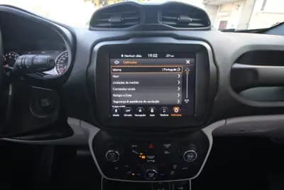 Vendo Jeep Renegade 2018 - 15990 EUR, 115600 km - AUTO.MOTO.pt