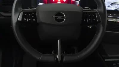 Vendo Opel Astra Sports Tourer 2024 - 24850 EUR, 24000 km - AUTO.MOTO.pt