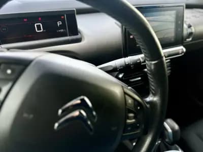 Vendo Citroën C4 Cactus 2018 - 13950 EUR, 127000 km - AUTO.MOTO.pt