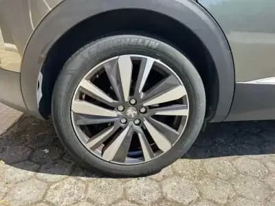 Vendo Peugeot 3008 2018 - 19900 EUR, 138000 km - AUTO.MOTO.pt