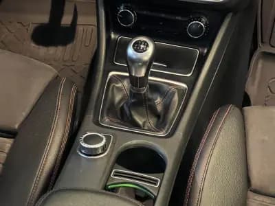 Vendo Mercedes-Benz CLA 200 2018 - 20990 EUR, 165000 km - AUTO.MOTO.pt