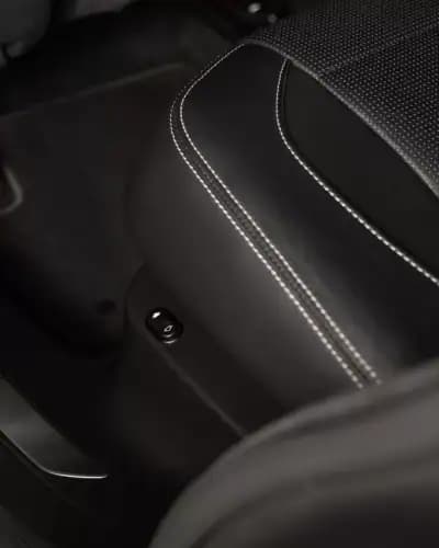 Vendo Jaguar F-Pace 2020 - 37950 EUR, 80000 km - AUTO.MOTO.pt