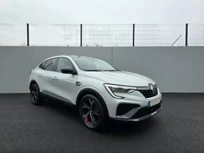 Vendo Renault Arkana 2021 - 23250 EUR, 52400 km - AUTO.MOTO.pt