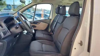 Vendo Renault Trafic 2017 - 21900 EUR, 241154 km - AUTO.MOTO.pt