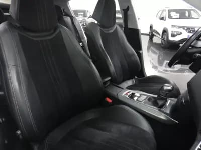 Sell Peugeot 308 2016 - 10900 EUR, 136000 km - AUTO.MOTO.pt