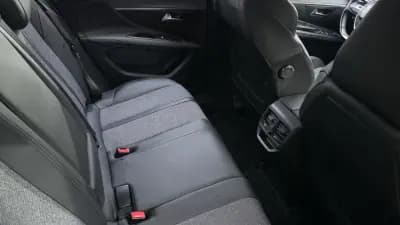 Vendo Peugeot 3008 2018 - 16990 EUR, 131000 km - AUTO.MOTO.pt