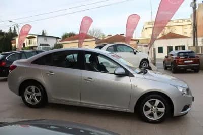 Vendo Chevrolet Cruze 2010 - 7990 EUR, 120000 km - AUTO.MOTO.pt