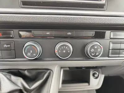 Vendo Volkswagen Crafter 2019 - 17980 EUR, 250000 km - AUTO.MOTO.pt