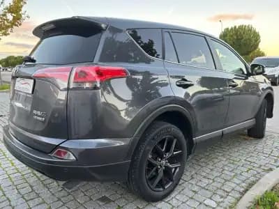 Sell Toyota RAV4 2017 - 28500 EUR, 127120 km - AUTO.MOTO.pt