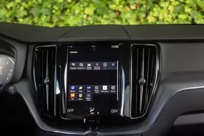 Sell Volvo XC 60 2017 - 27900 EUR, 152000 km - AUTO.MOTO.pt